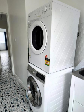 PROMO! Entire 2 Bedroom Unit Near Train Station! Free Parking & Wifi!